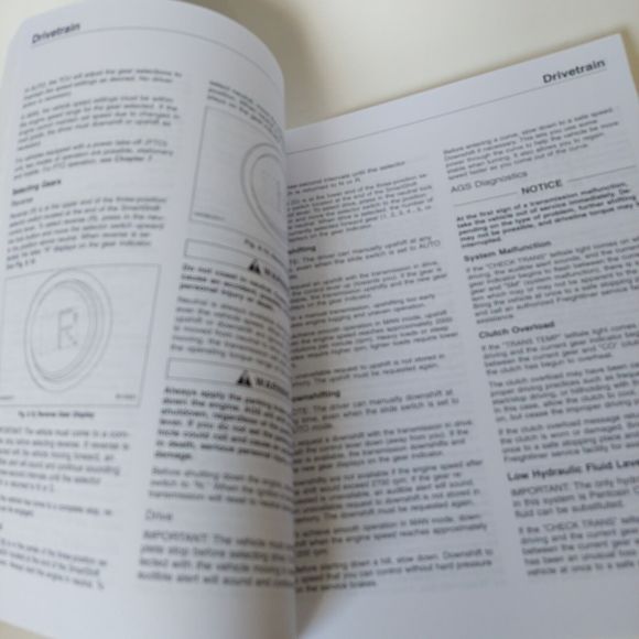 Freightliner Business Class M2 Driver's Maintenance Manual Book STI-455-7 Truck - Picture 5 of 12